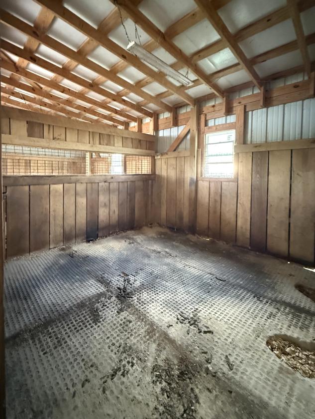 Spacious Home with new Horse Barn - photo 12