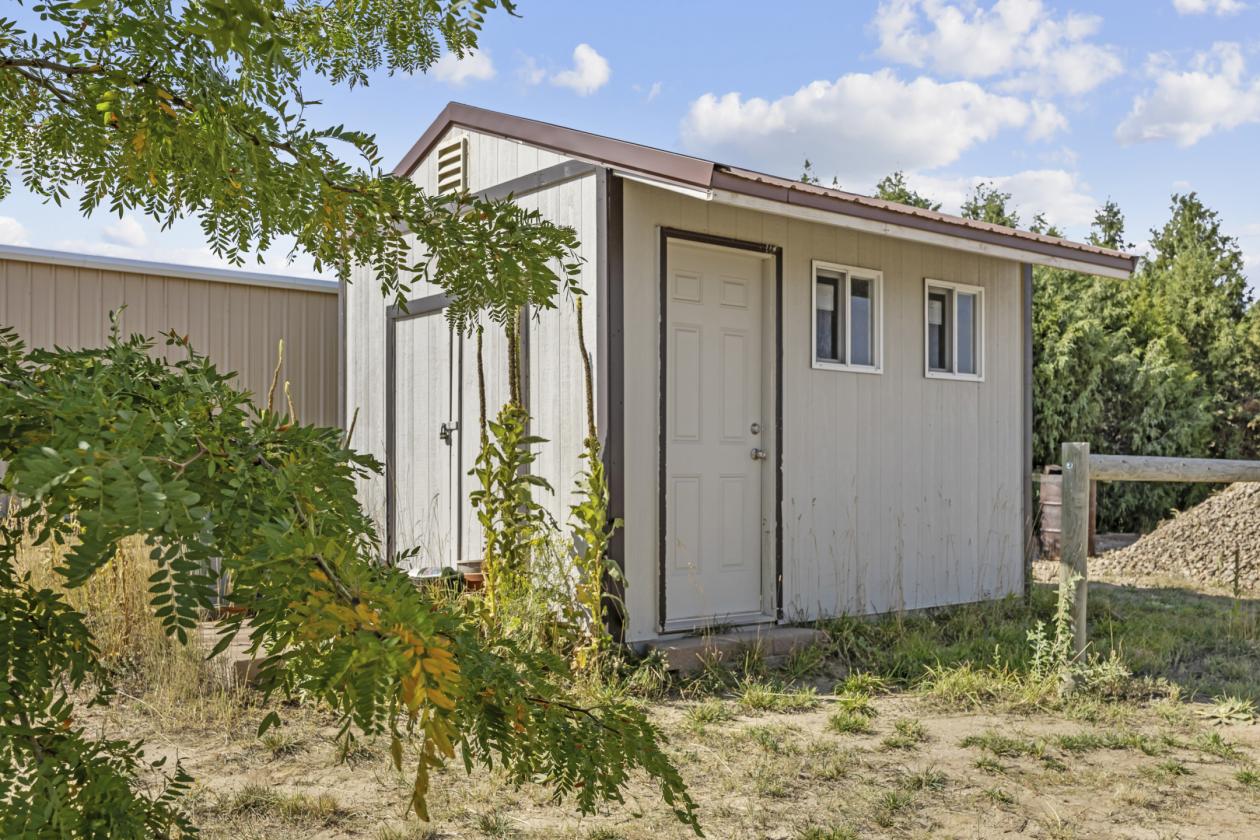 Horse property with custom home - photo 28