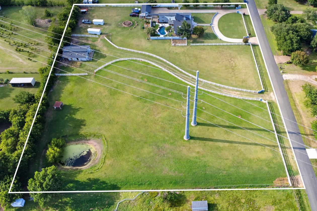 3.8 Acres Just Minutes Away from the City - photo 19