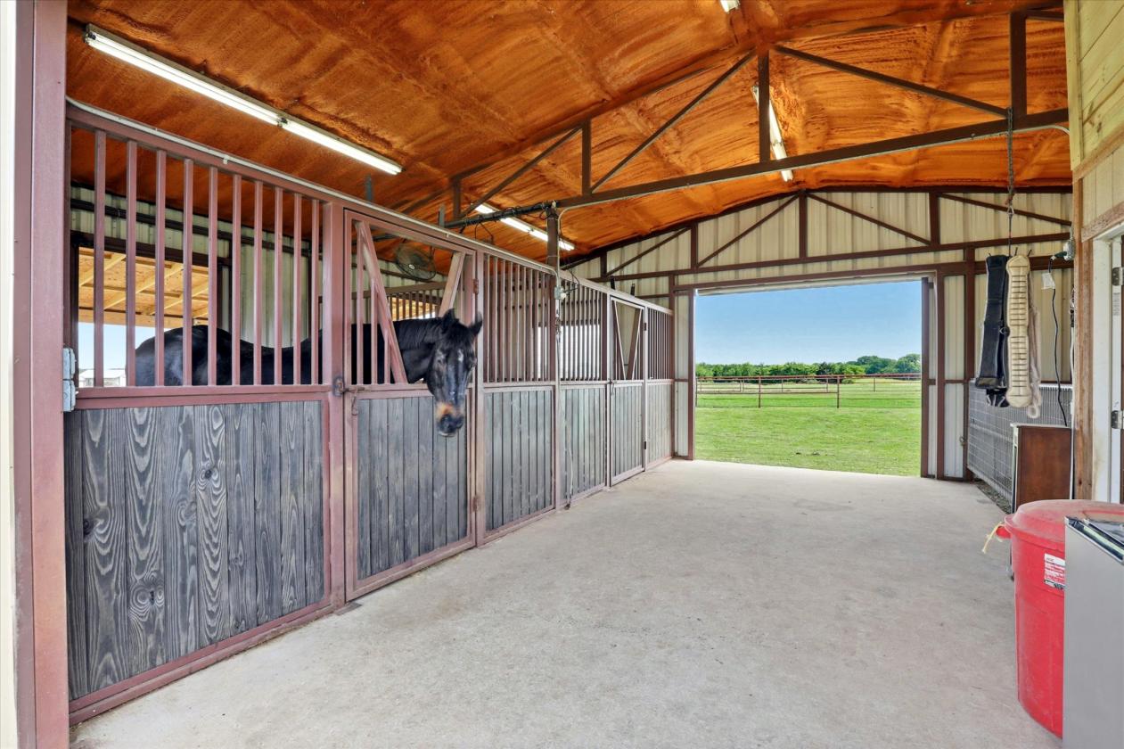 Refined North Texas Ranchette with Home & Barn - photo 29