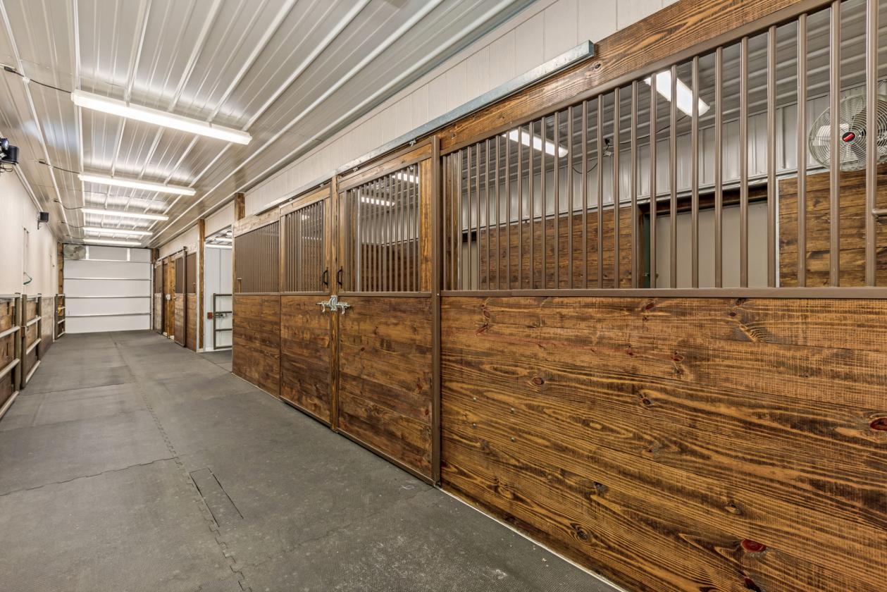Gorgeous Getaway w/ Your Horses - photo 27