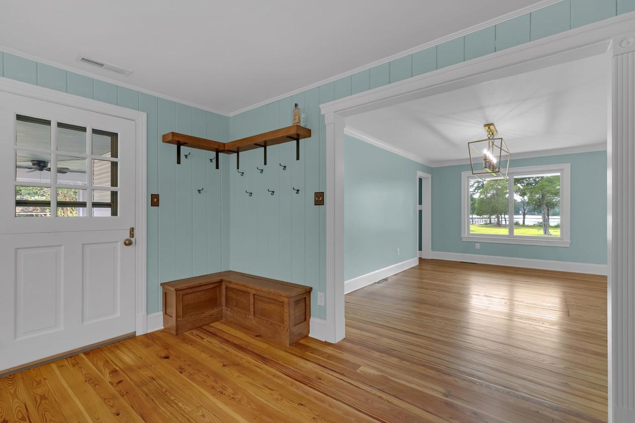 Mathews County, East River & Hobby Farm too! - photo 24