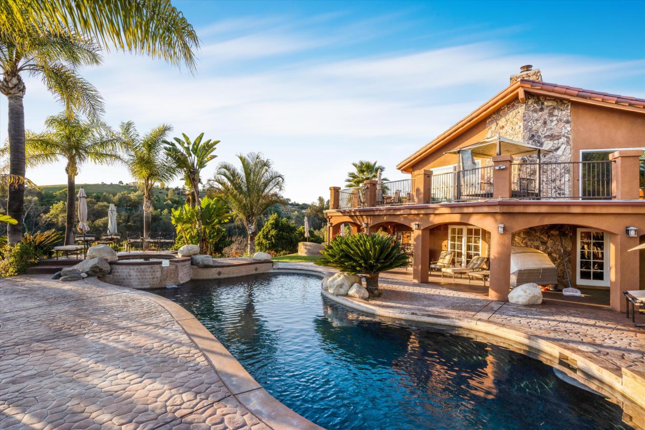 Luxury Equestrian Estate with Resort-Style Living - photo 6