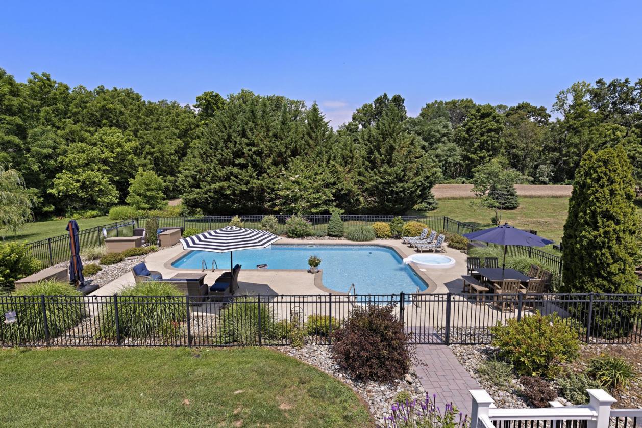 Extraordinary Cream Ridge Homestead on 8+ acres - photo 9