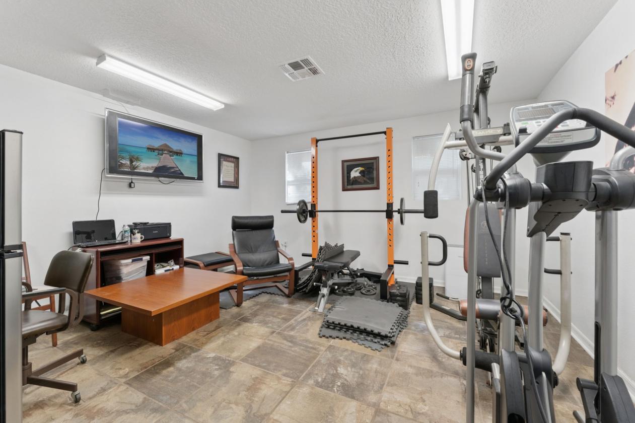 Equestrian Living on 10 Private Gated Acres - photo 21