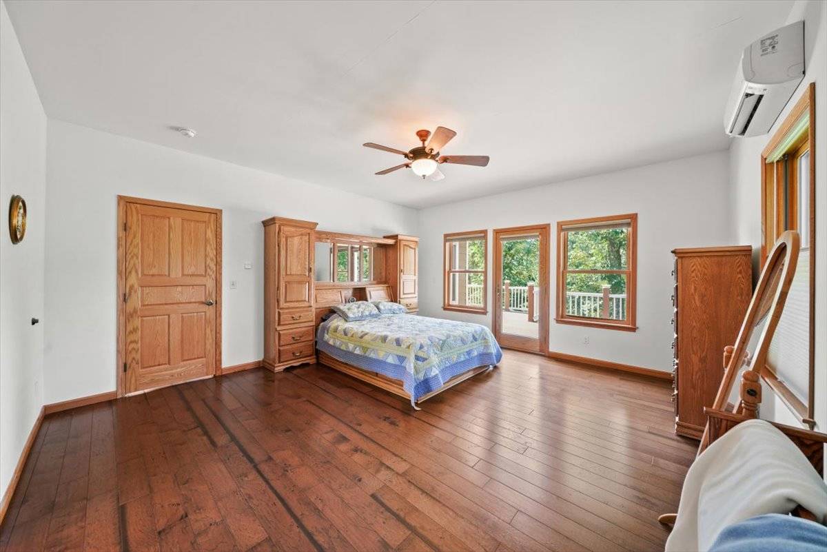 Pocono Mountains Lodge- Pending - photo 10