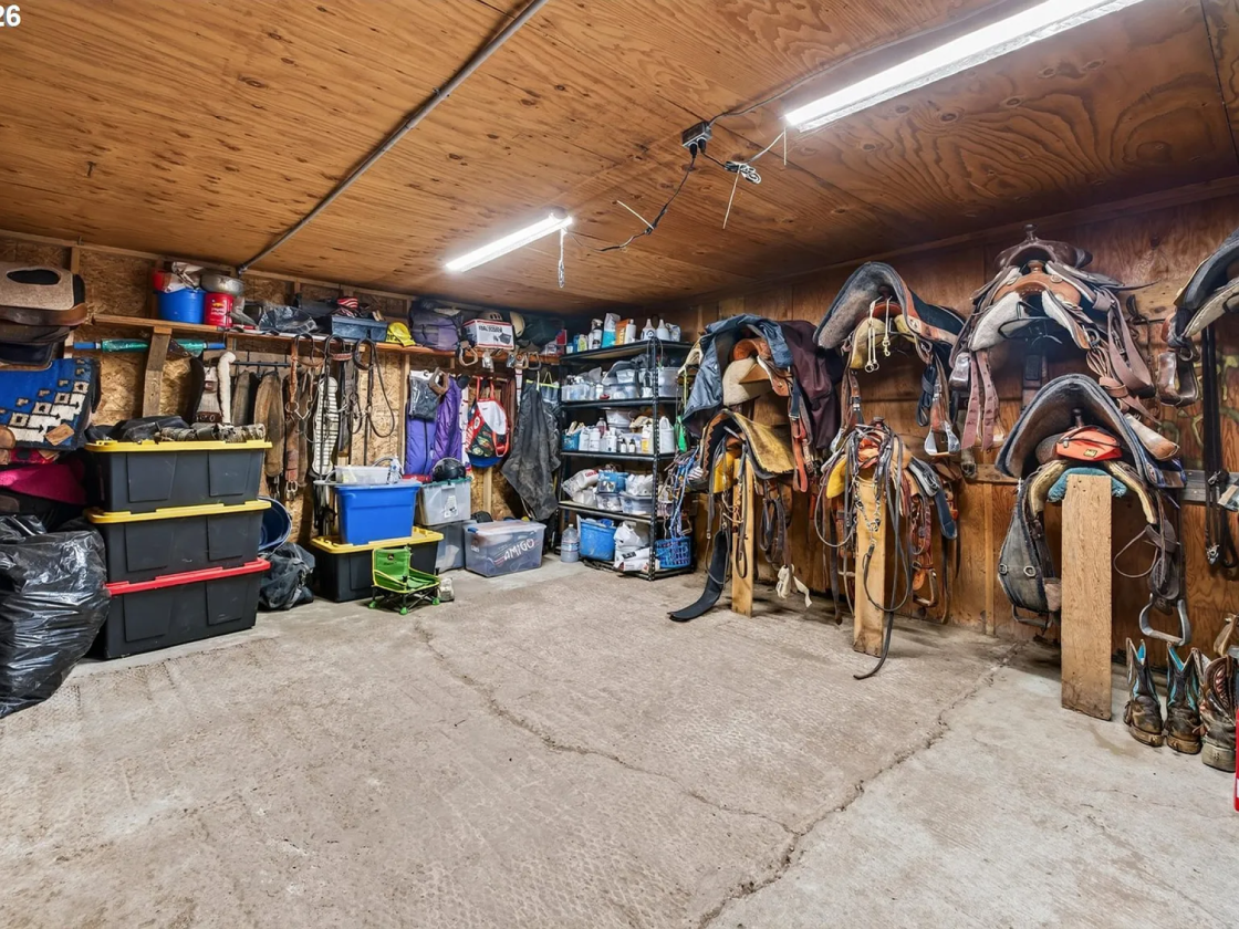 Luxury Equestrian Estate with 35 Stalls! - photo 11