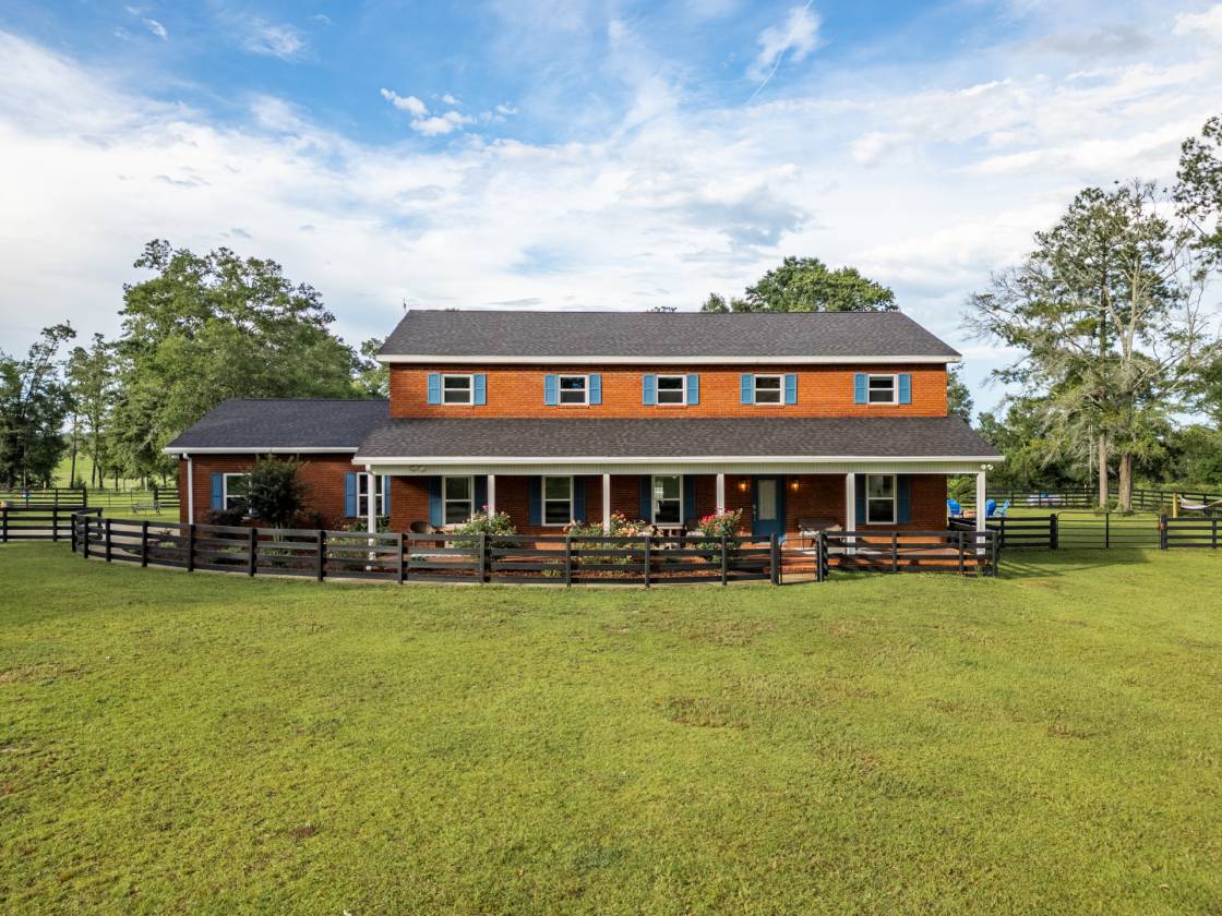 Horse Property for sale.