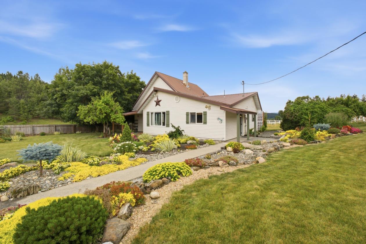 Rare 64.8 Acre Farmstead - photo 3