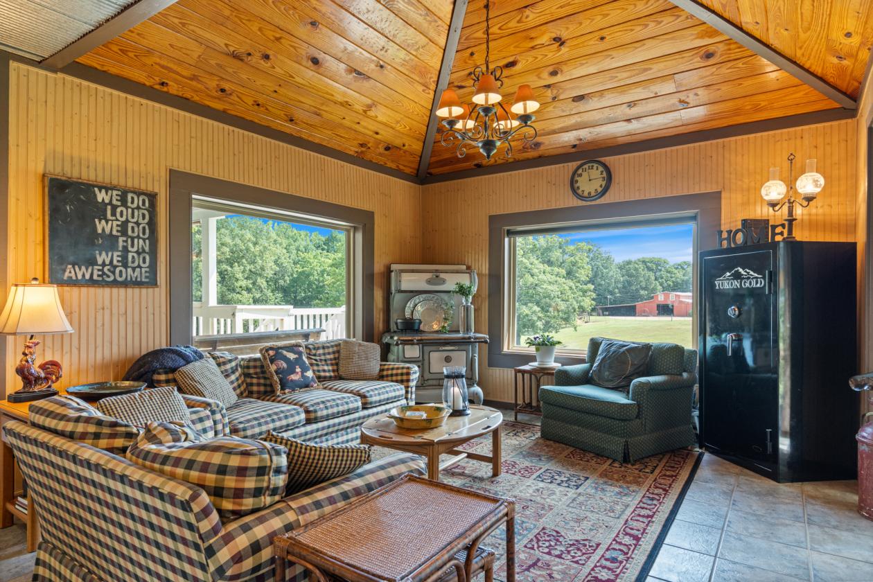 41-ACRE HORSE PROPERTY | 11 STALL BARN & ARENA - photo 13