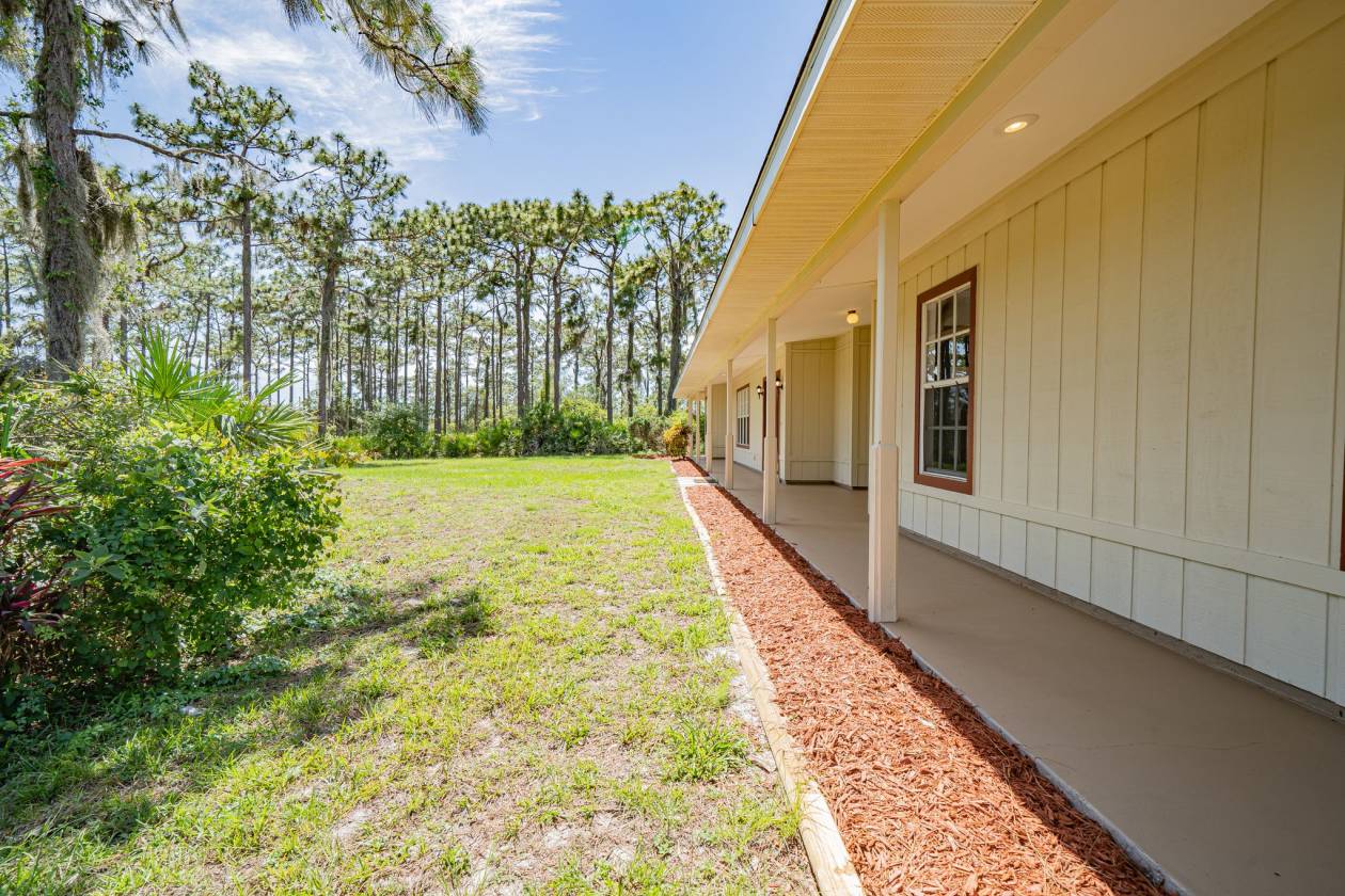 PUNTA GORDA PARADISE 5.01 ACRES IN EQUESTRIAN/RANCH COMMUNITY OF