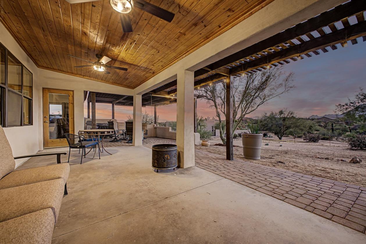 2.5 ACRES w/ CUSTOM HOME - JUST NEEDS HORSE SET-UP - photo 28
