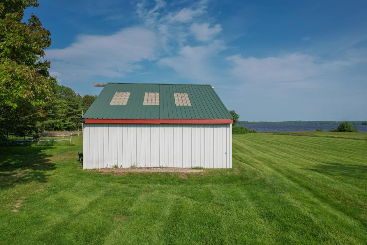 Lakefront Home with 2 stalls & a Tack Room - photo 26