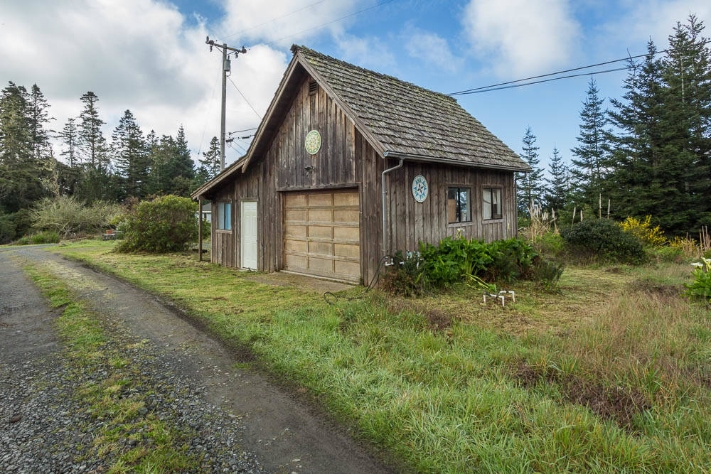 7.5+ acres with ocean views and stunning sunsets! Little River