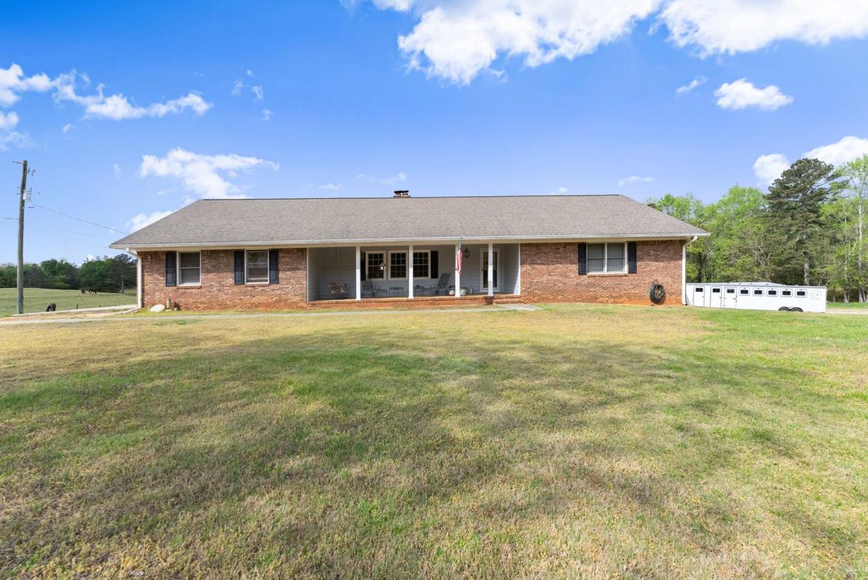 Beautiful Equestrian Estate on 19.8 Acres - photo 24