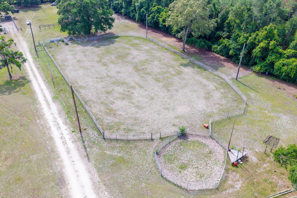PROFESSIONAL ROPING ARENA IN NORTH FLORIDA - photo 7