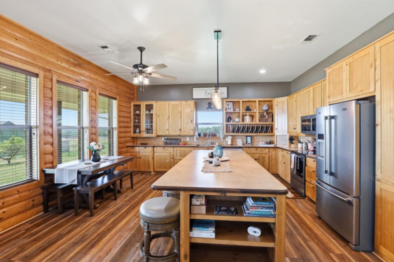 PRICE UPDATE! Turn-key horse property - photo 8