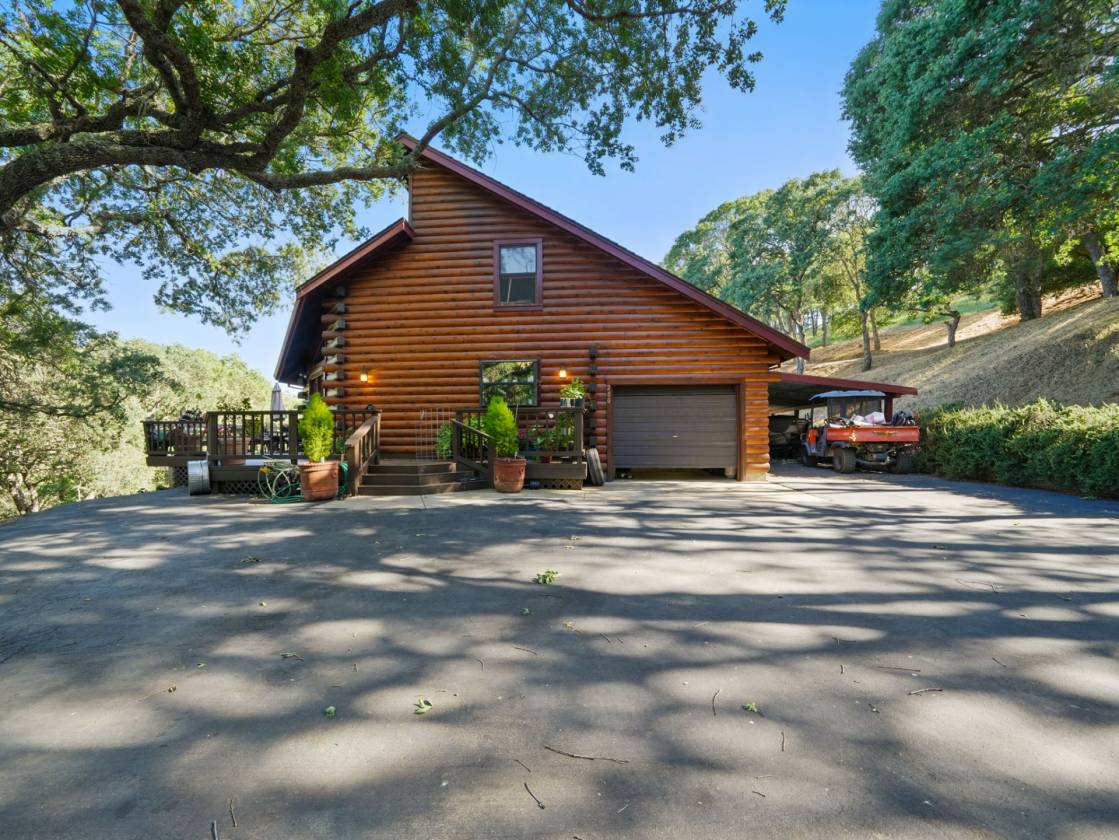 Horse Property for sale.