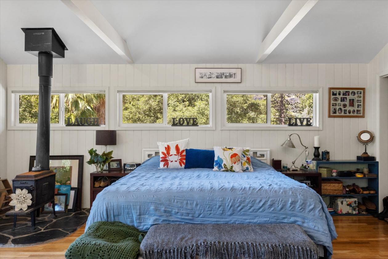 Charming Home on 12 Acres - photo 20