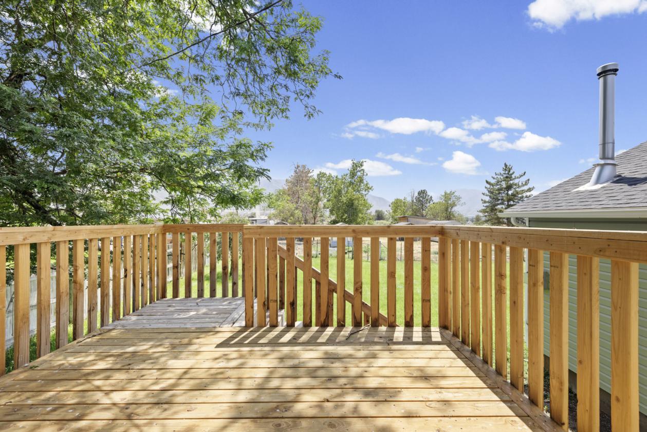 Beautiful Horse Property on 1 Acre - photo 21
