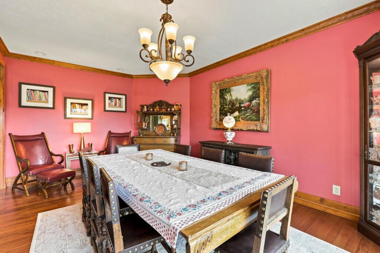 Mountain Equestrian Estate on 7.84 Acres - photo 14