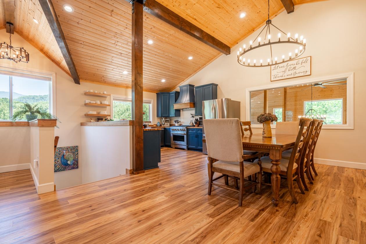 Timber-Frame Estate With Mountain Views - photo 21