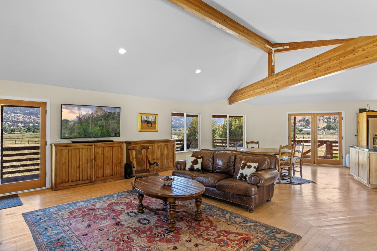 EXCEPTIONAL EQUESTRIAN ESTATE - photo 8