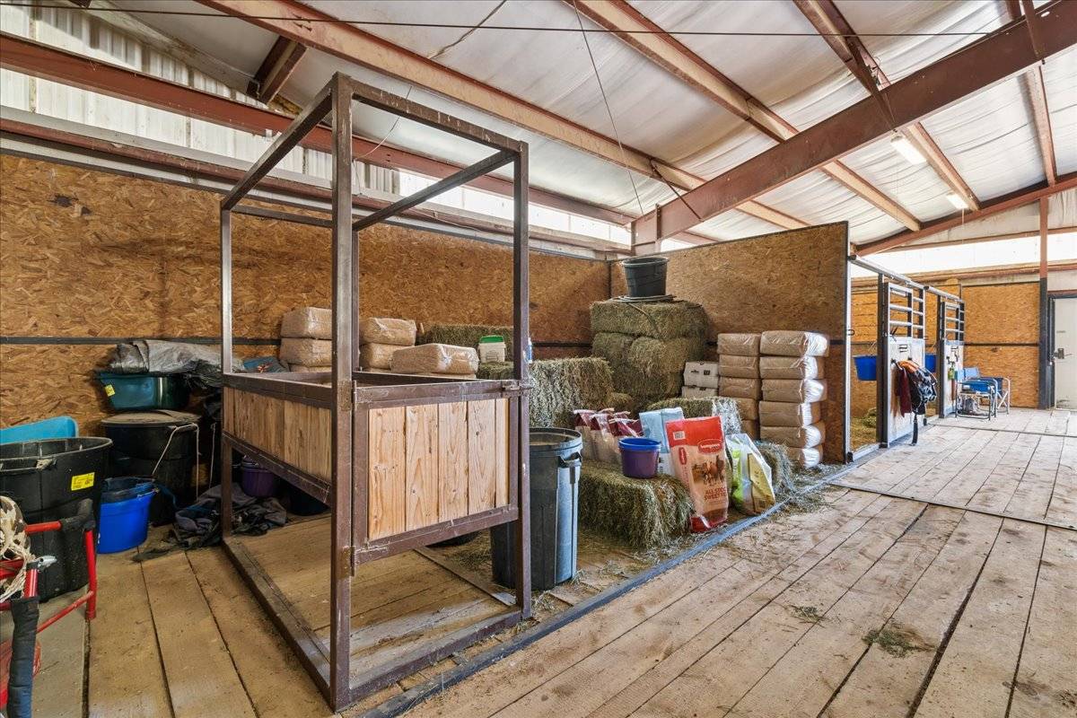 59.3AC, Irrigated Pasture, Indoor Arena, and Home - photo 15