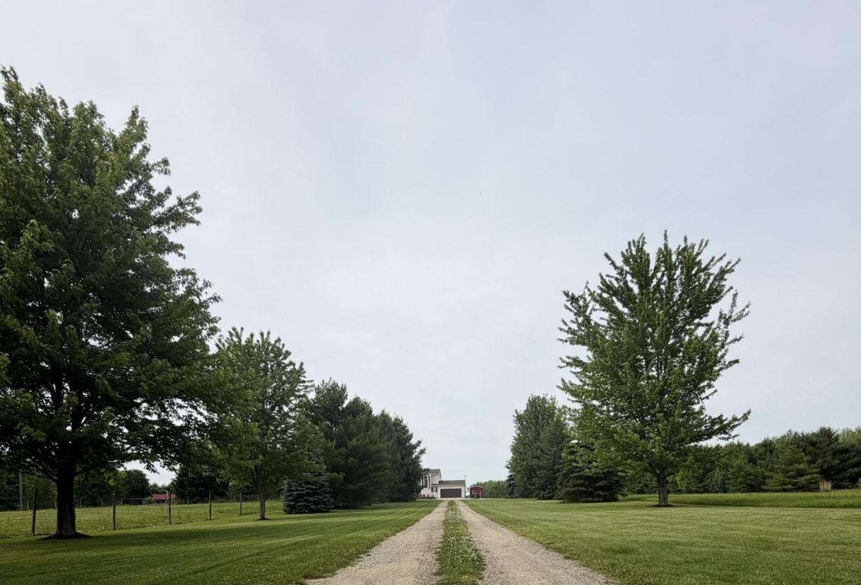 Beautiful Home on 15 Acres!! - photo 8