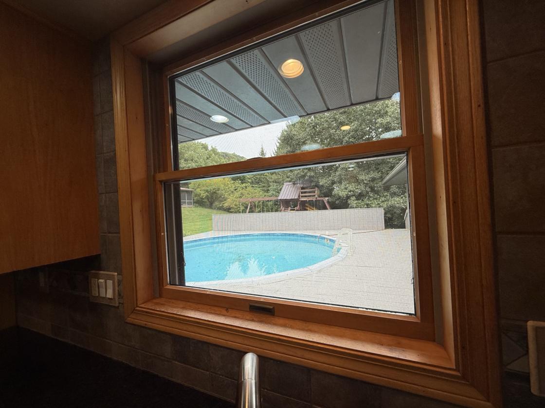Executive estate on 9.5 wooded acres - photo 18