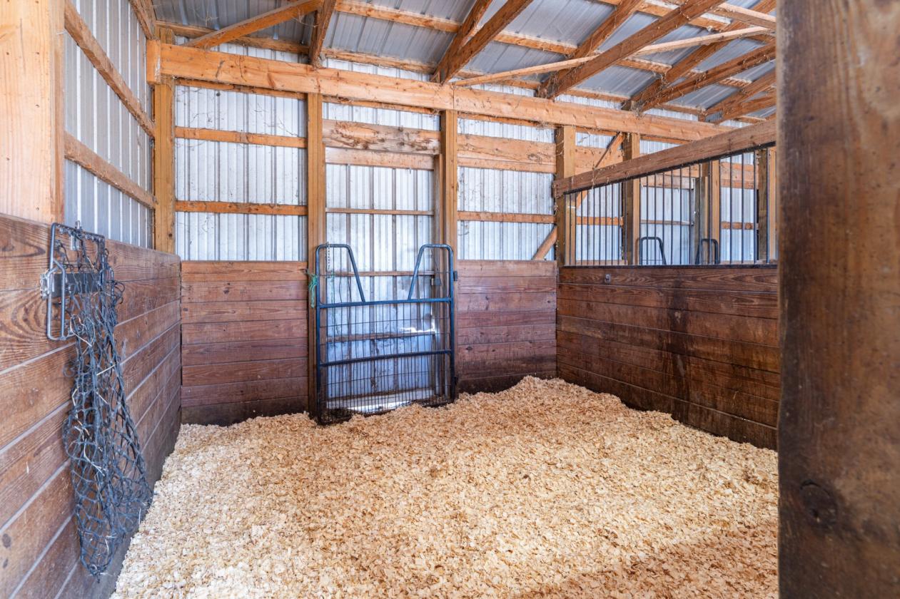 17 ac Contemporary Home w Solar Ready for Horses! - photo 25