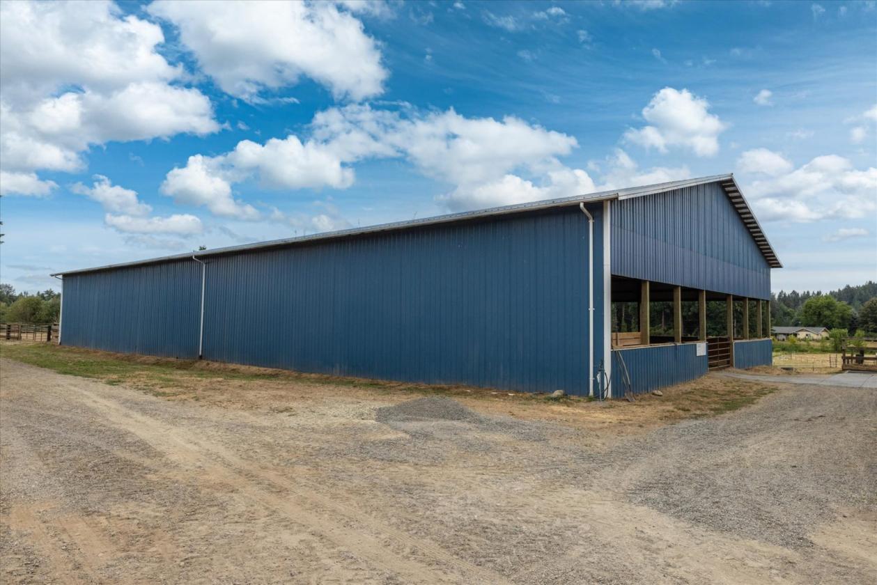 35 Stall Barn with Arena on 20 Acres - photo 9