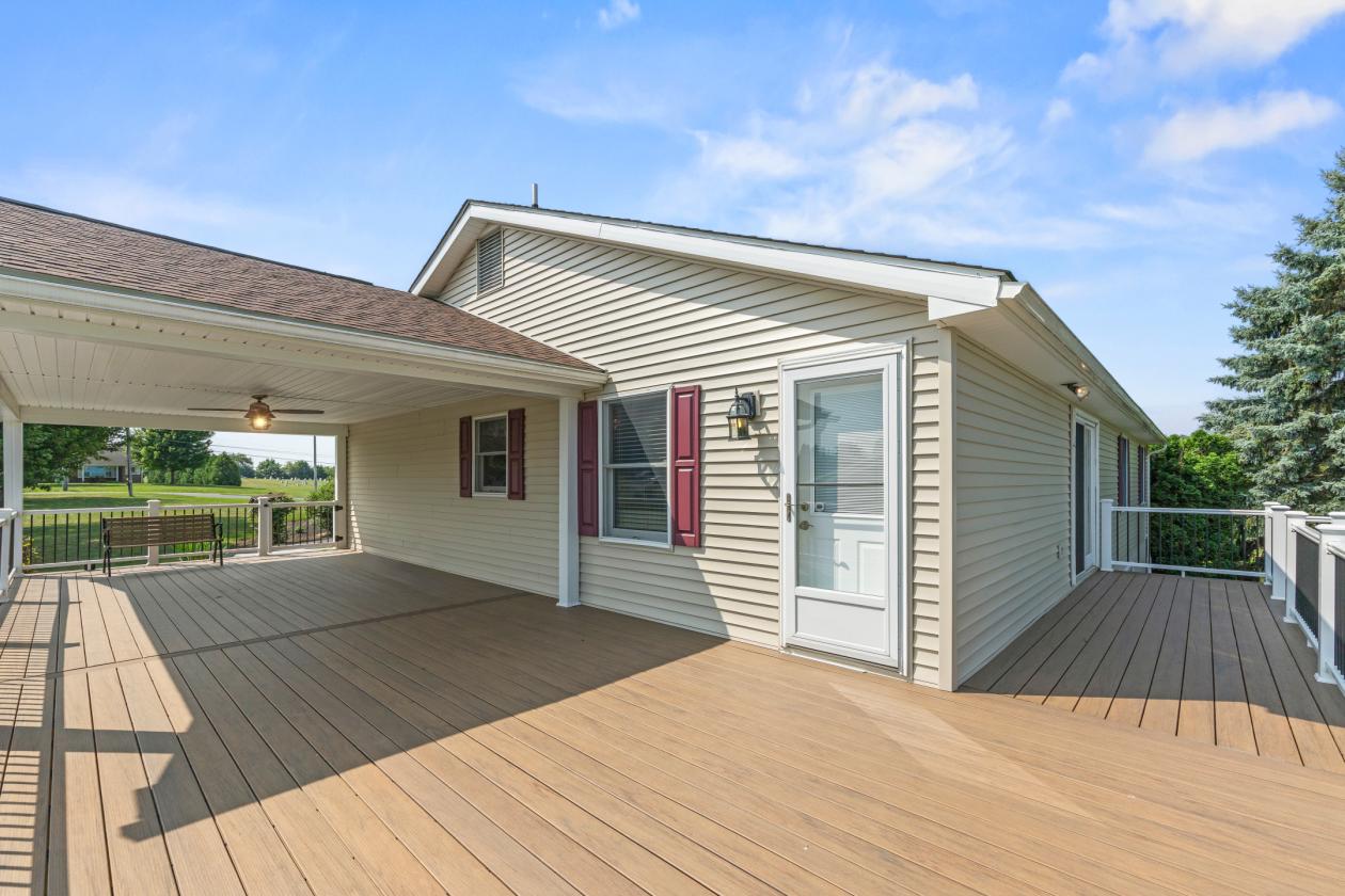 Ranch home with In-Law suite 4.3-Acre/4 stall Barn - photo 3