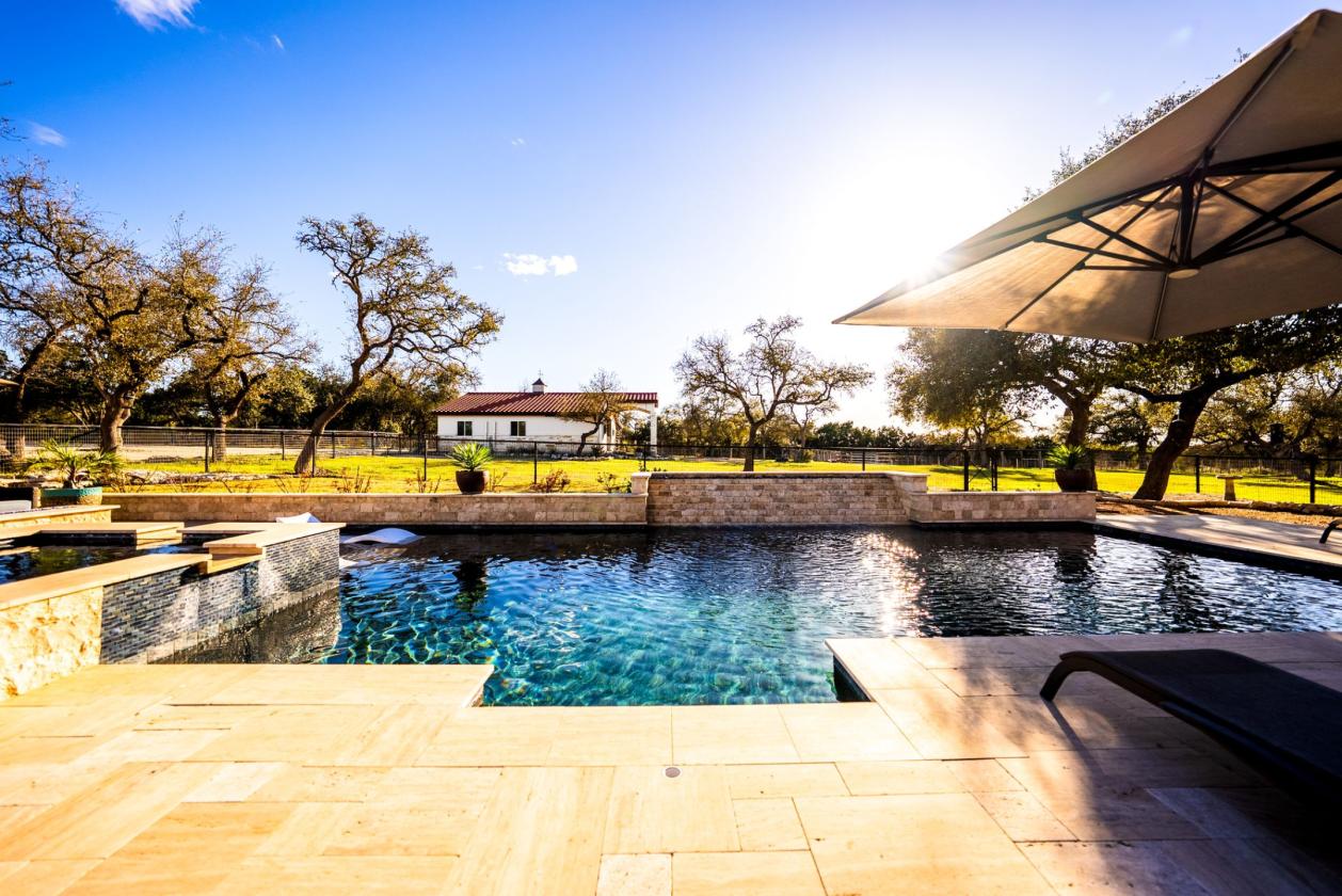 Texas hill country equestrian estate - photo 3