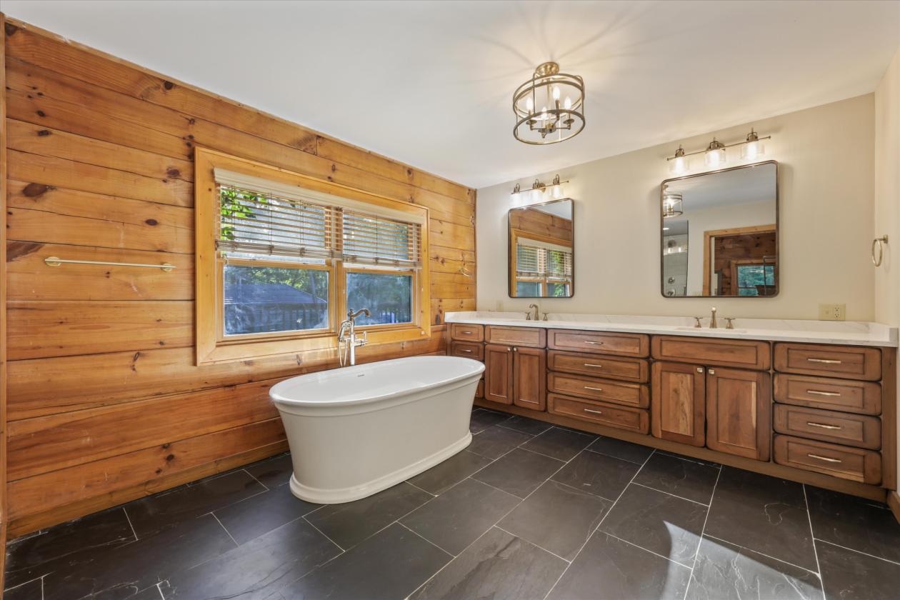 50 Acre Farm | Luxury Home + Equestrian Business - photo 11