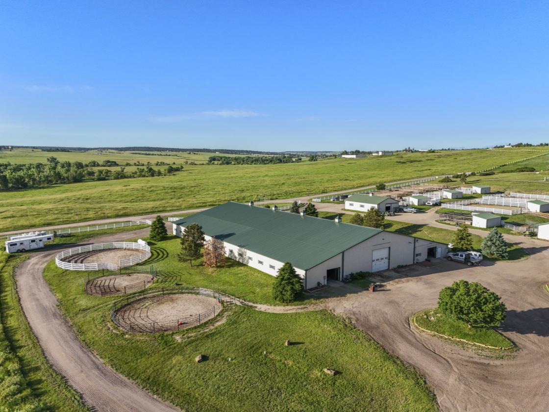 Exceptional Equestrian Estate in the heart of CO - photo 9