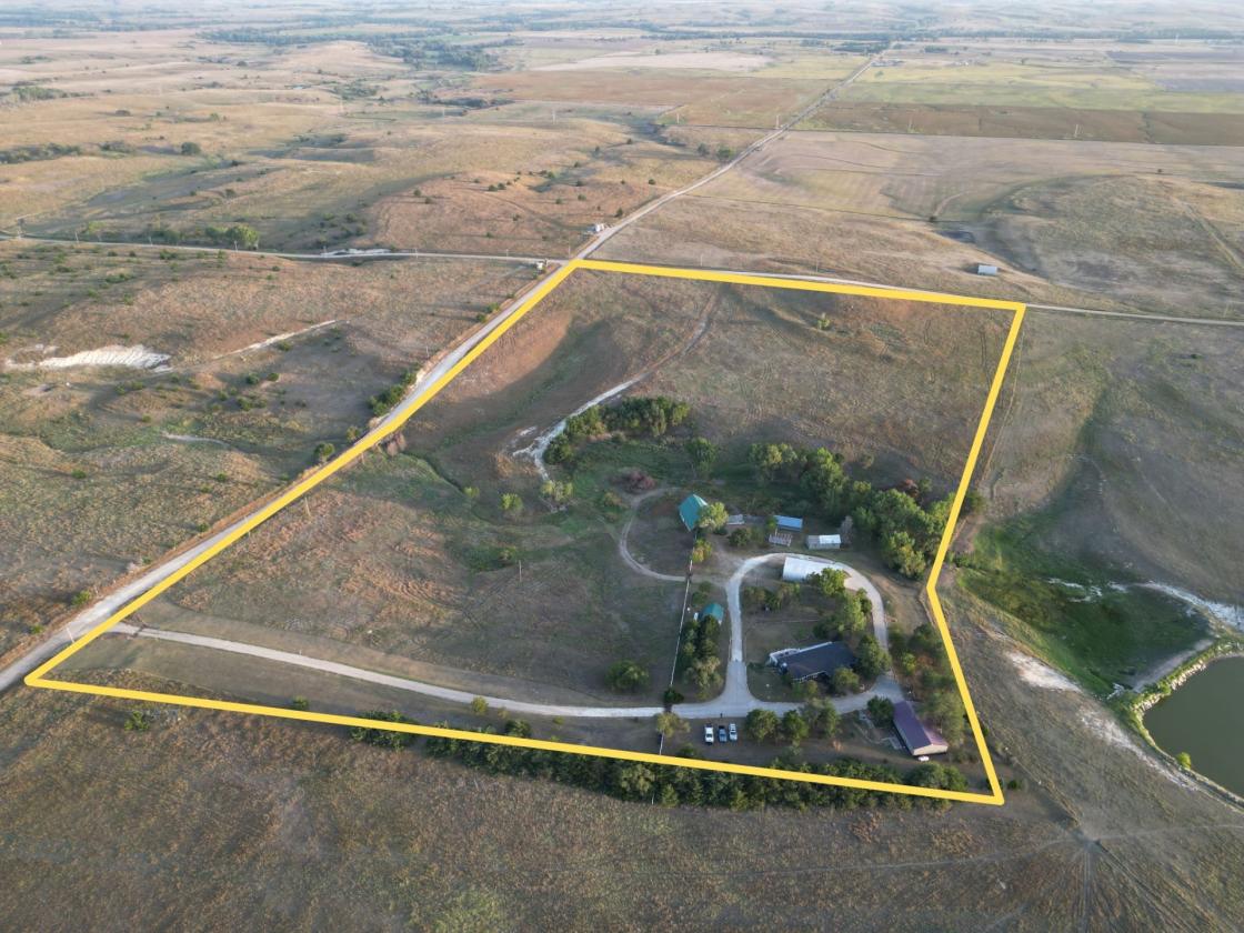 Country Home on 25 acres in Russell County, KS - photo 24