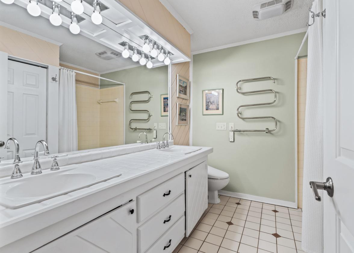 10+ Acres with Spacious Home and Apartment - photo 17