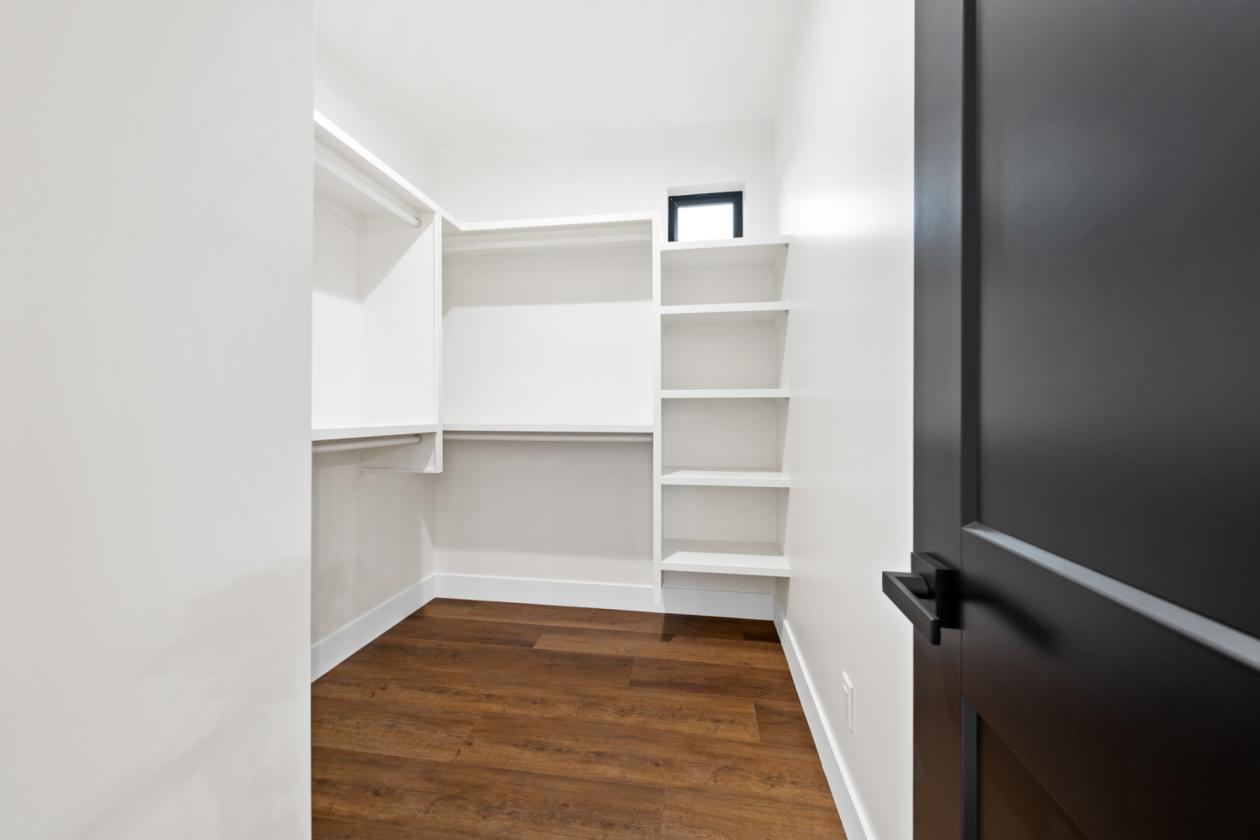 Brand New Build with Panoramic Views - photo 18