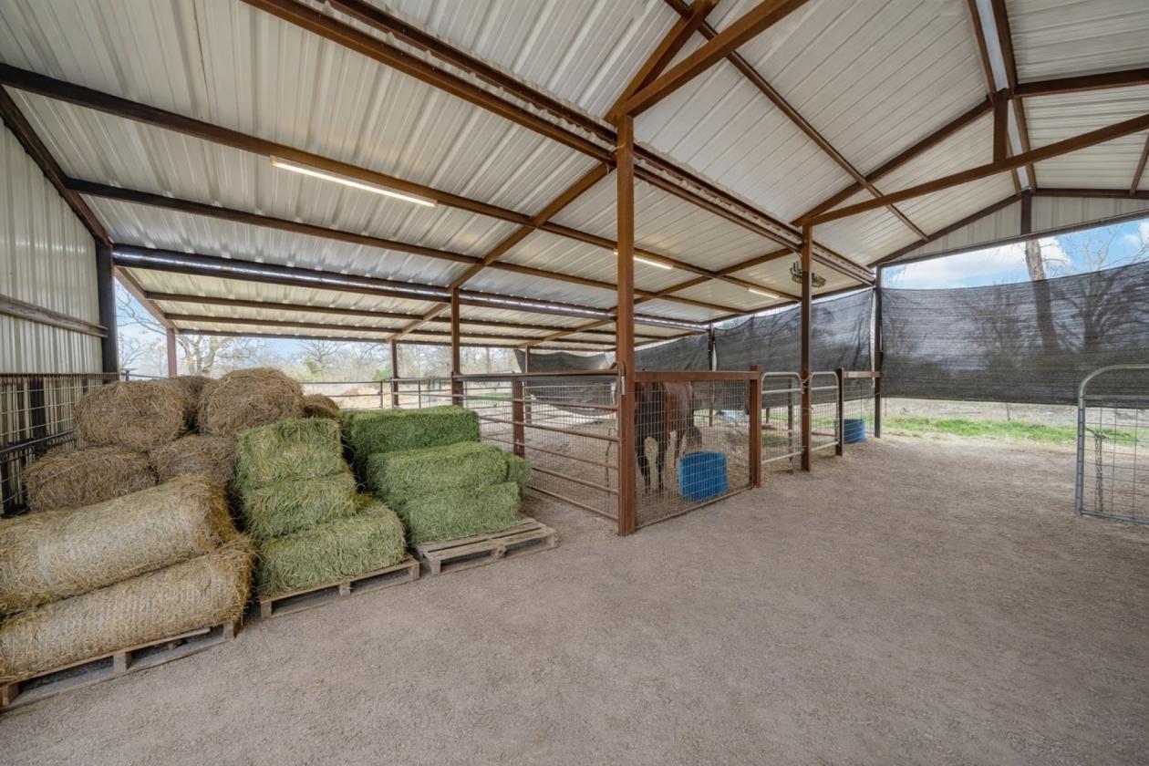 AFFORDABLE EAST TEXAS HORSE PROPERTY - photo 4