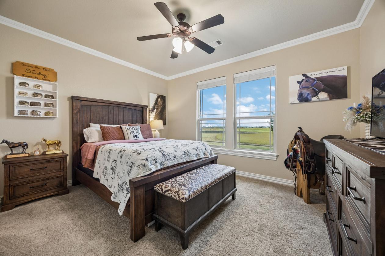 CUSTOM COUNTRY RETREAT ON 25 ACRES - photo 12