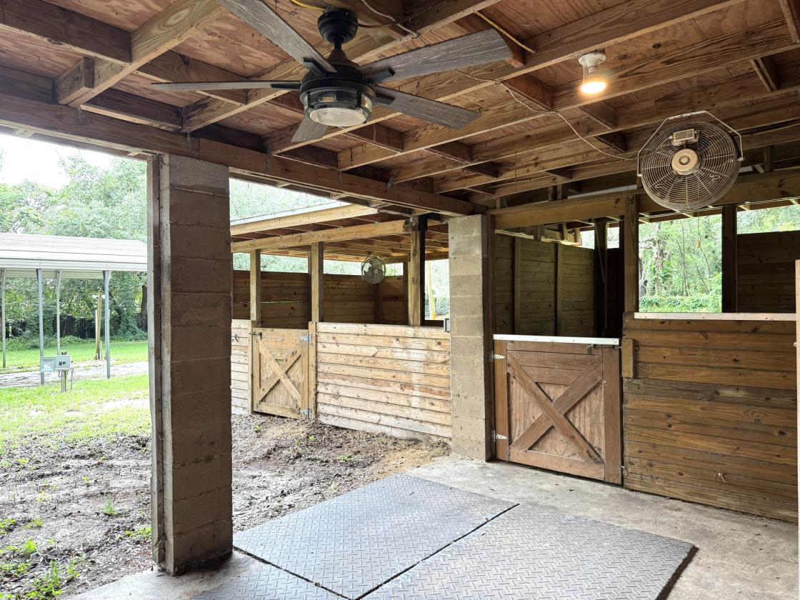 Country Charm, Suburban Ease in Central Florida - photo 8