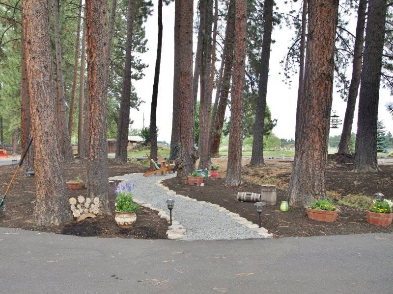 Stunning & Private 6.1 acre Horse Property in Central Oregon Bend