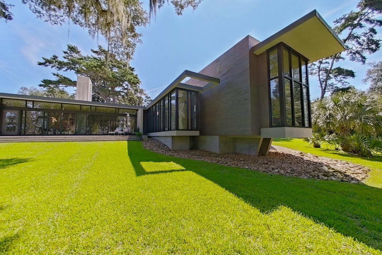 ONE-OF-A-KIND HOME IN EQUESTRIAN COMMUNITY - photo 6