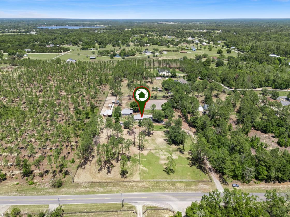 Turnkey Equestrian Retreat near Ocala - photo 4