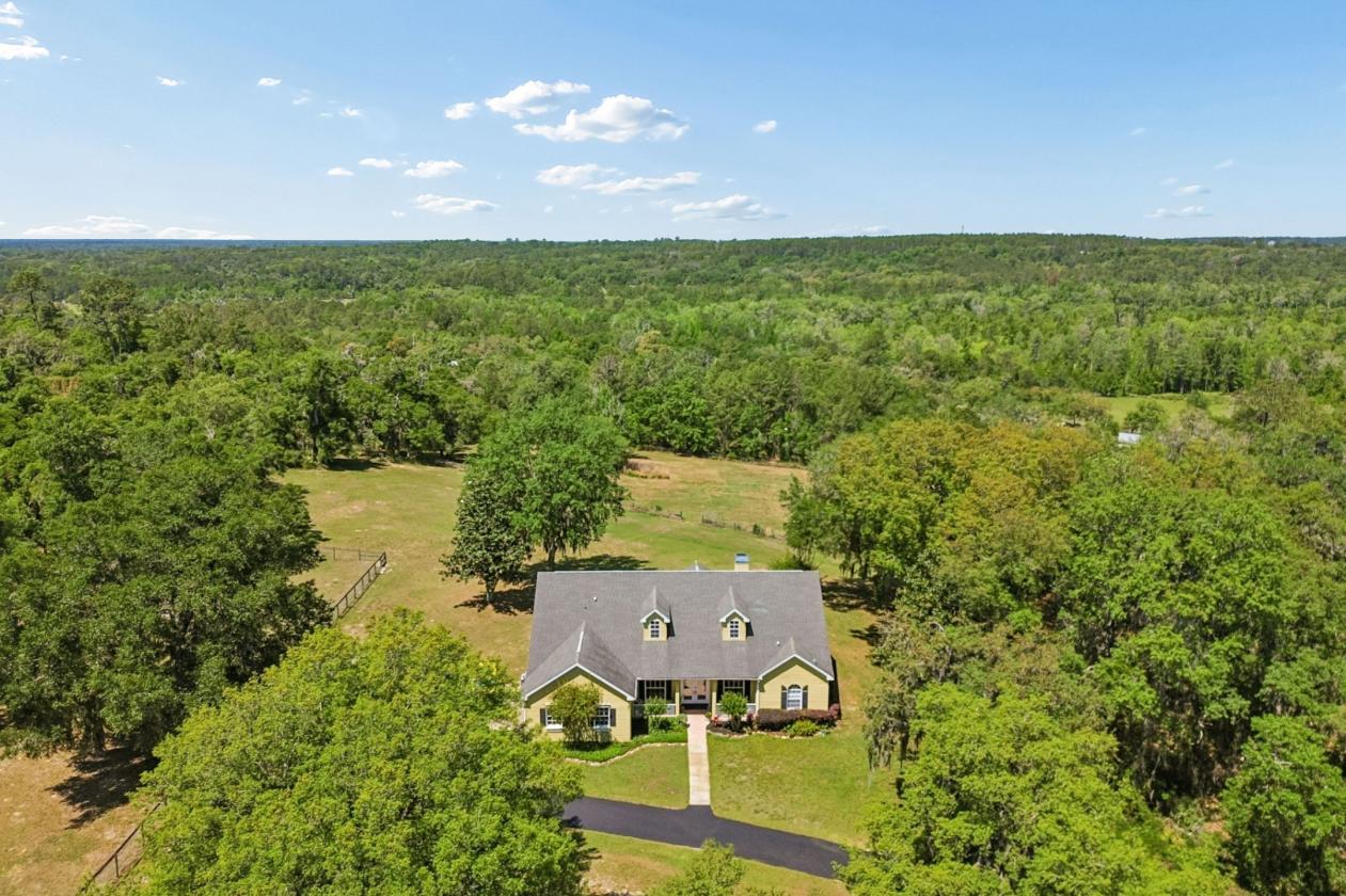 17 acre horse farm HIGH AND DRY with arena & barn - photo 26