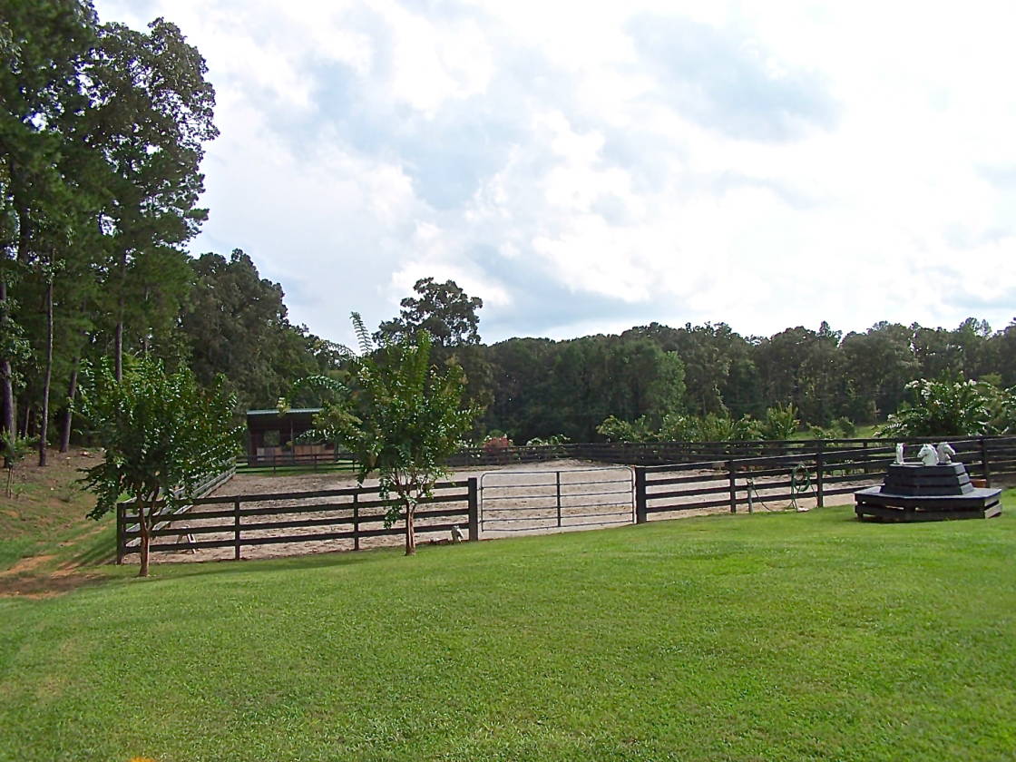 REDUCED! 10 Acre Horse Farm Wilsonville, AL. A Paradise for