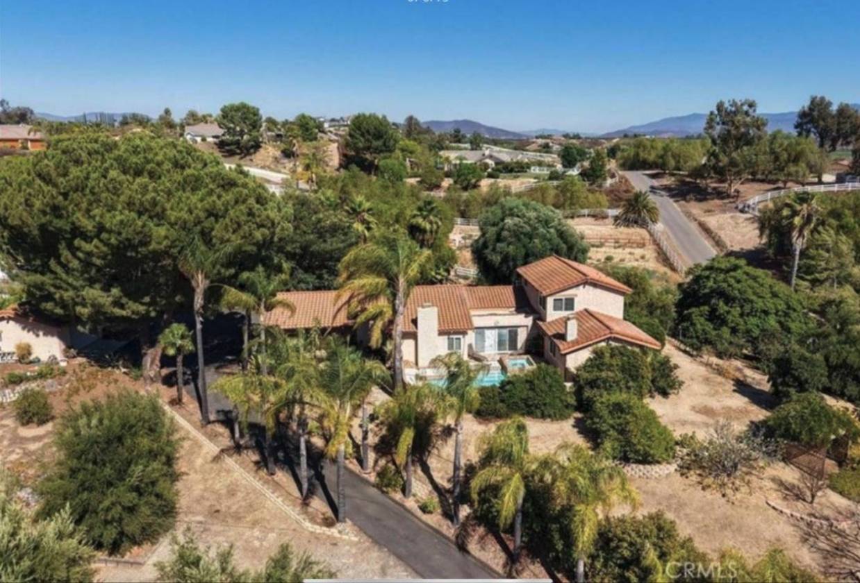 Horse Property for sale.