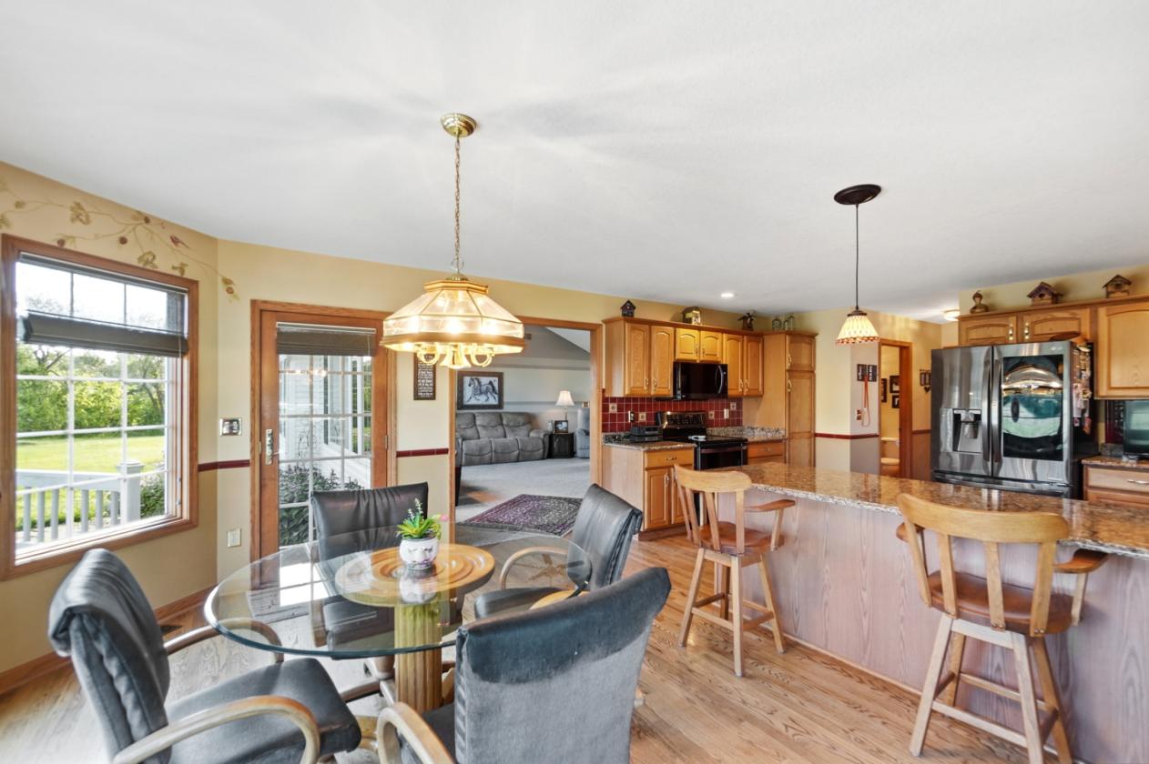 EQUESTRIAN RETREAT ON 10 ACRES - photo 10