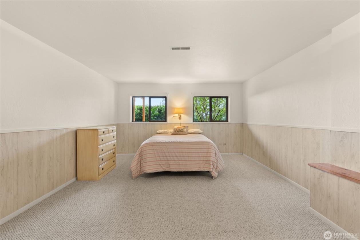 78-Acre Estate with Mountain Views & Orchard - photo 20